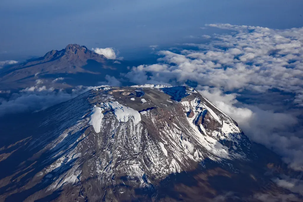 Machame Route 6 Days: Your Fast-Track to the Kilimanjaro Summit hero photo
