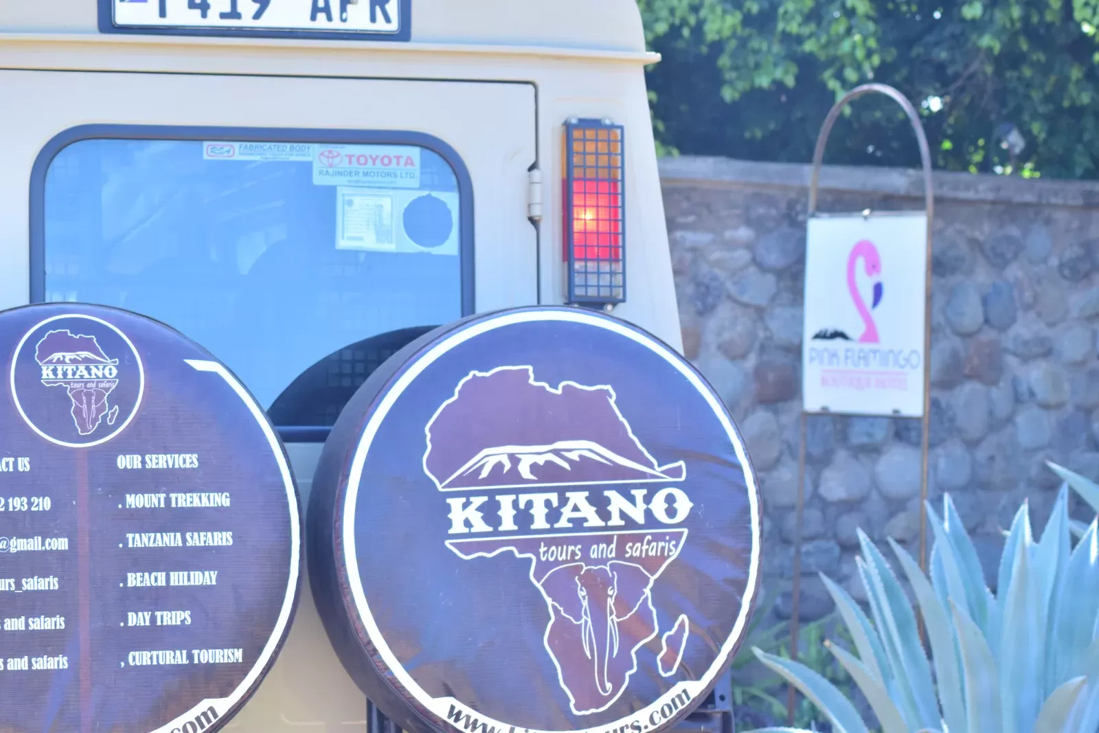 4-Day Central Kalahari Game Reserve and Nxai Pan hero photo