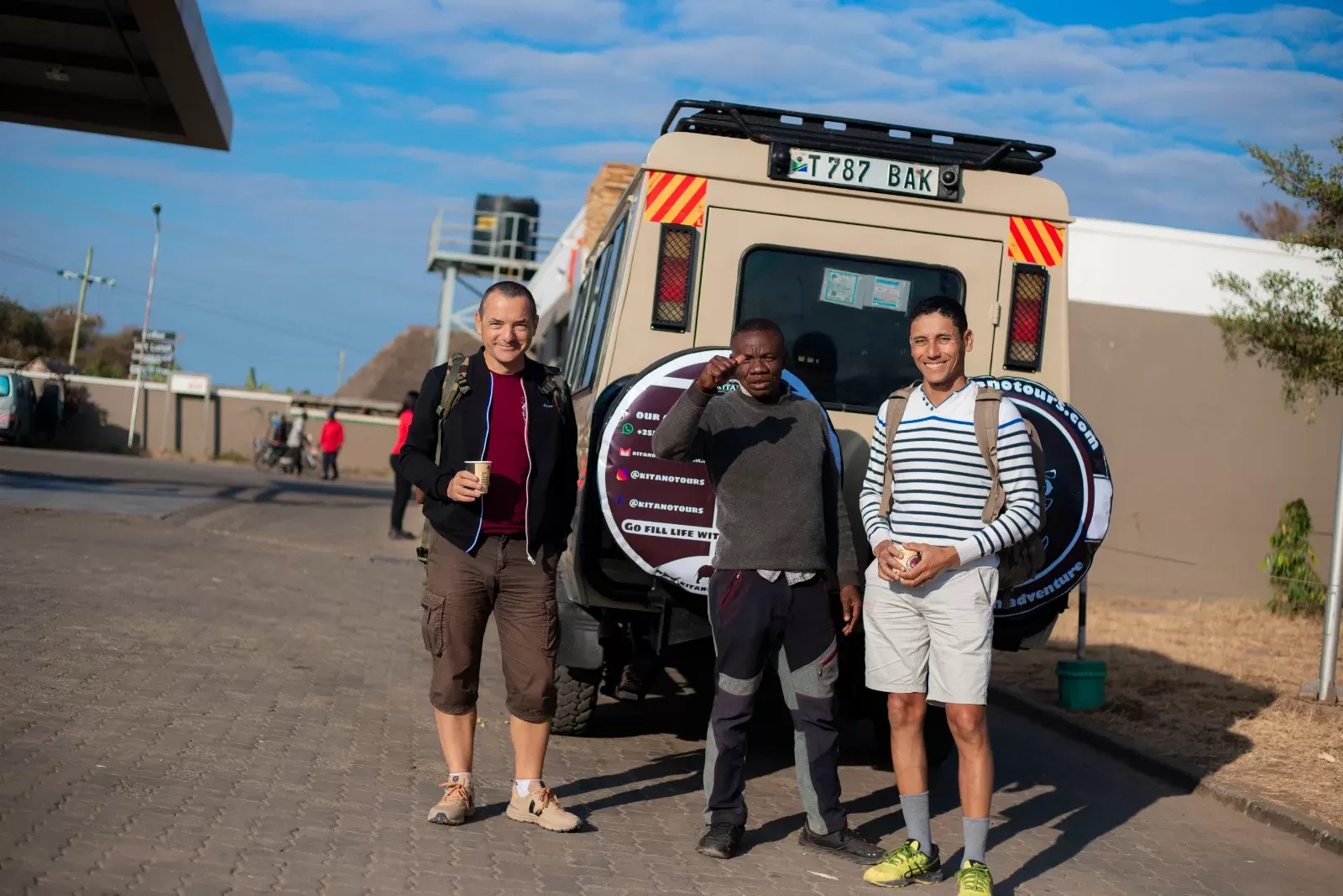 1-Day Marine Big 5 Edu-Safari hero photo