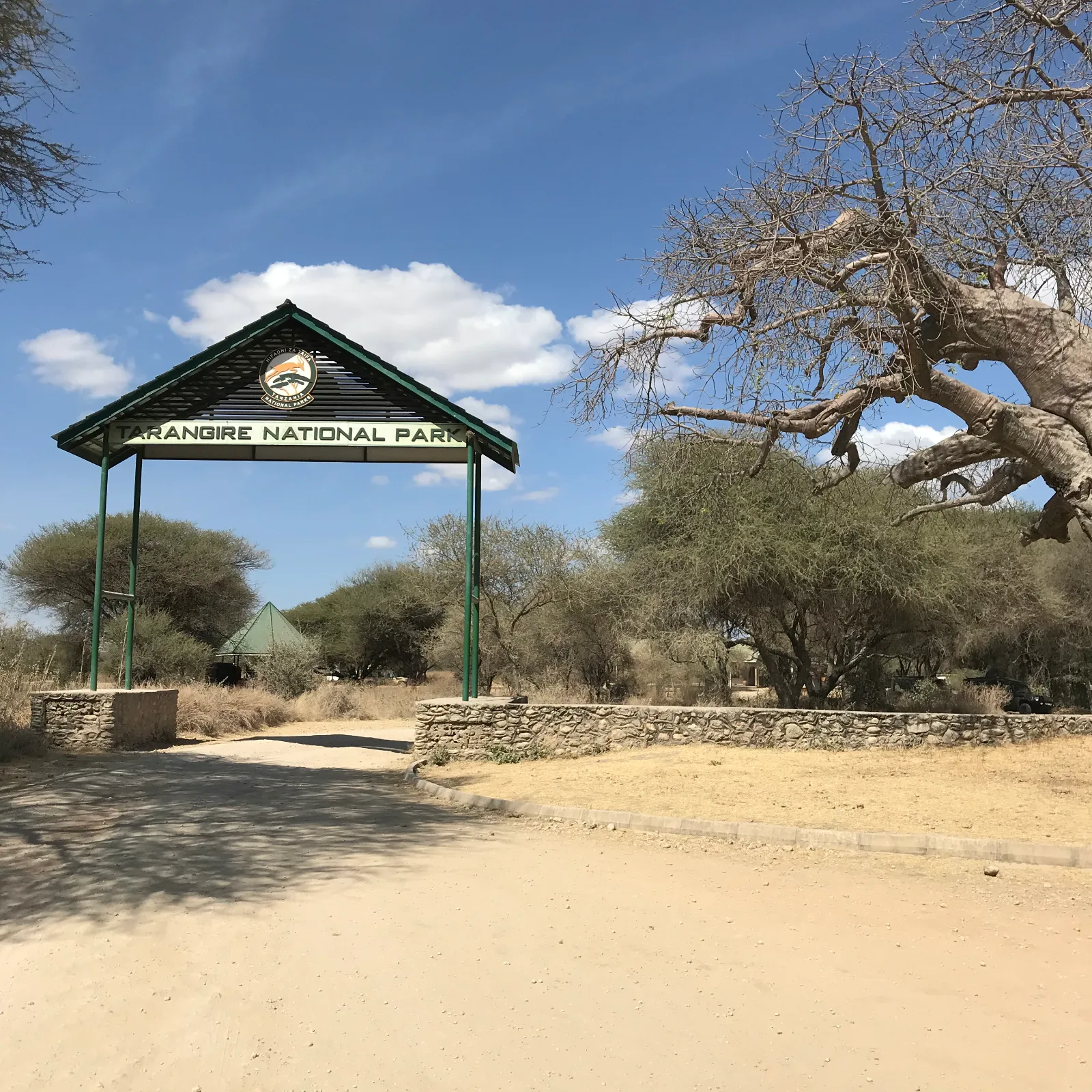 14-Day Budgeted Tour from Serengeti to the Roof of Africa Safari gallery image