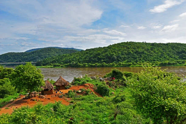 7-Day South Luangwa and Lower Zambezi Epic Safari gallery image