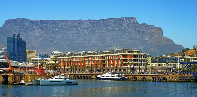 1-Day Cape Town City, Table Mountain, Robben Island Tour gallery image