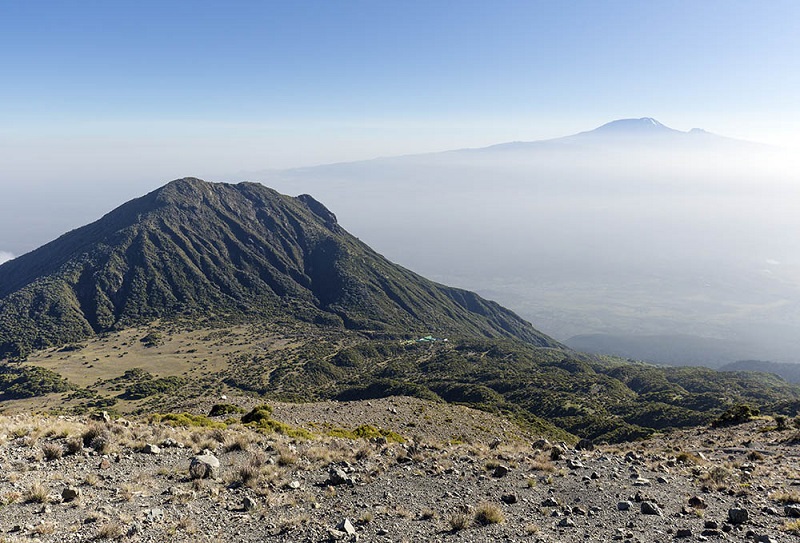 Interesting 4-Day Mount Meru Hiking Trip